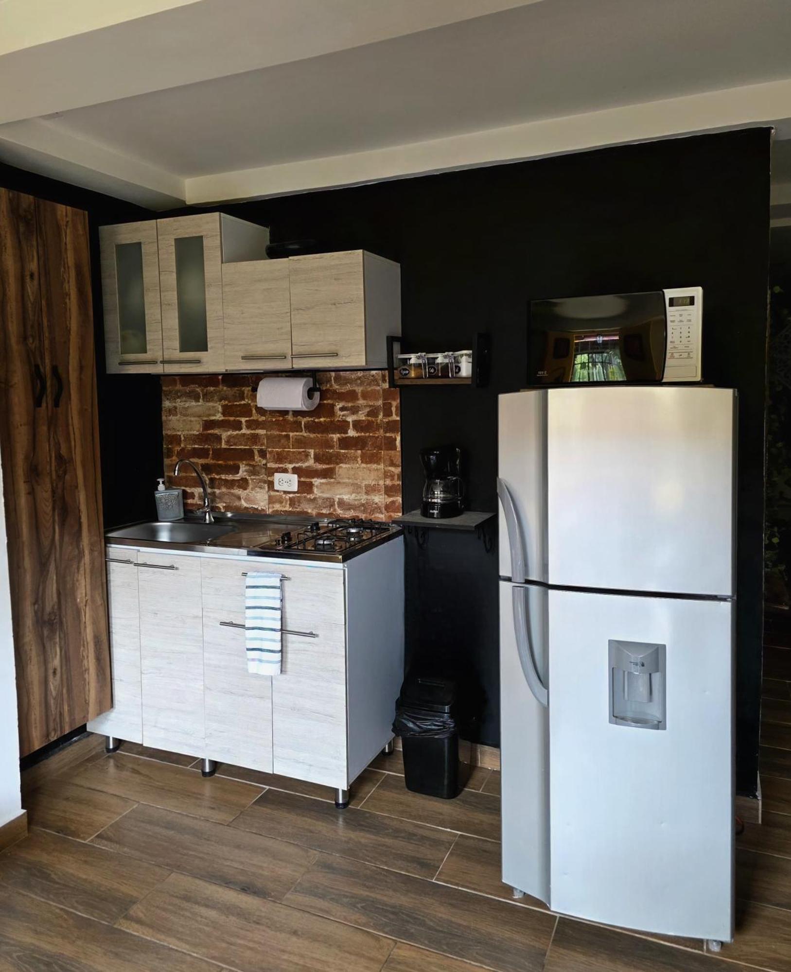 Confortable Apartamento A 20 Mt Del Parque Principal Саленто Екстериор снимка
